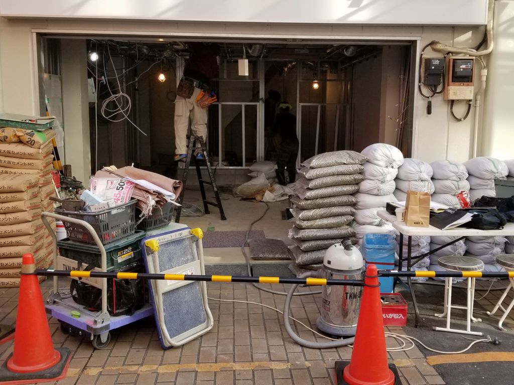 飲食店（もんじゃ焼き）の店舗内装工事を東京都台東区にて行いました
