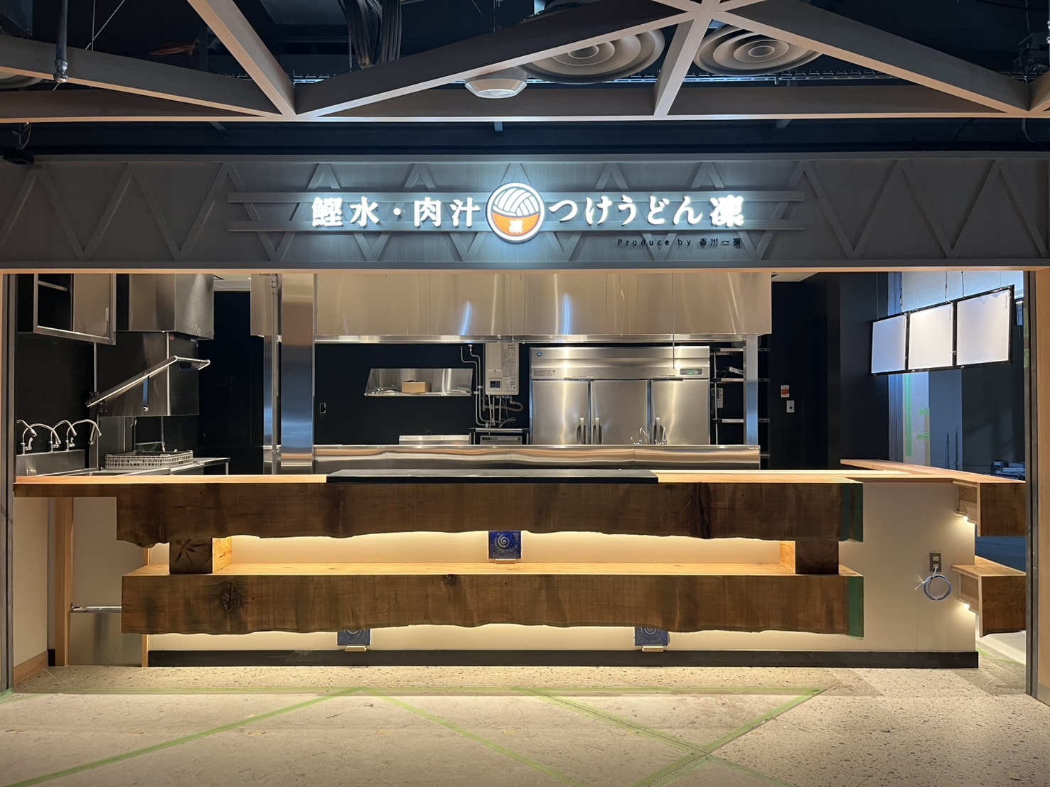 飲食店（うどん屋）の新装工事を品川区で行いました。