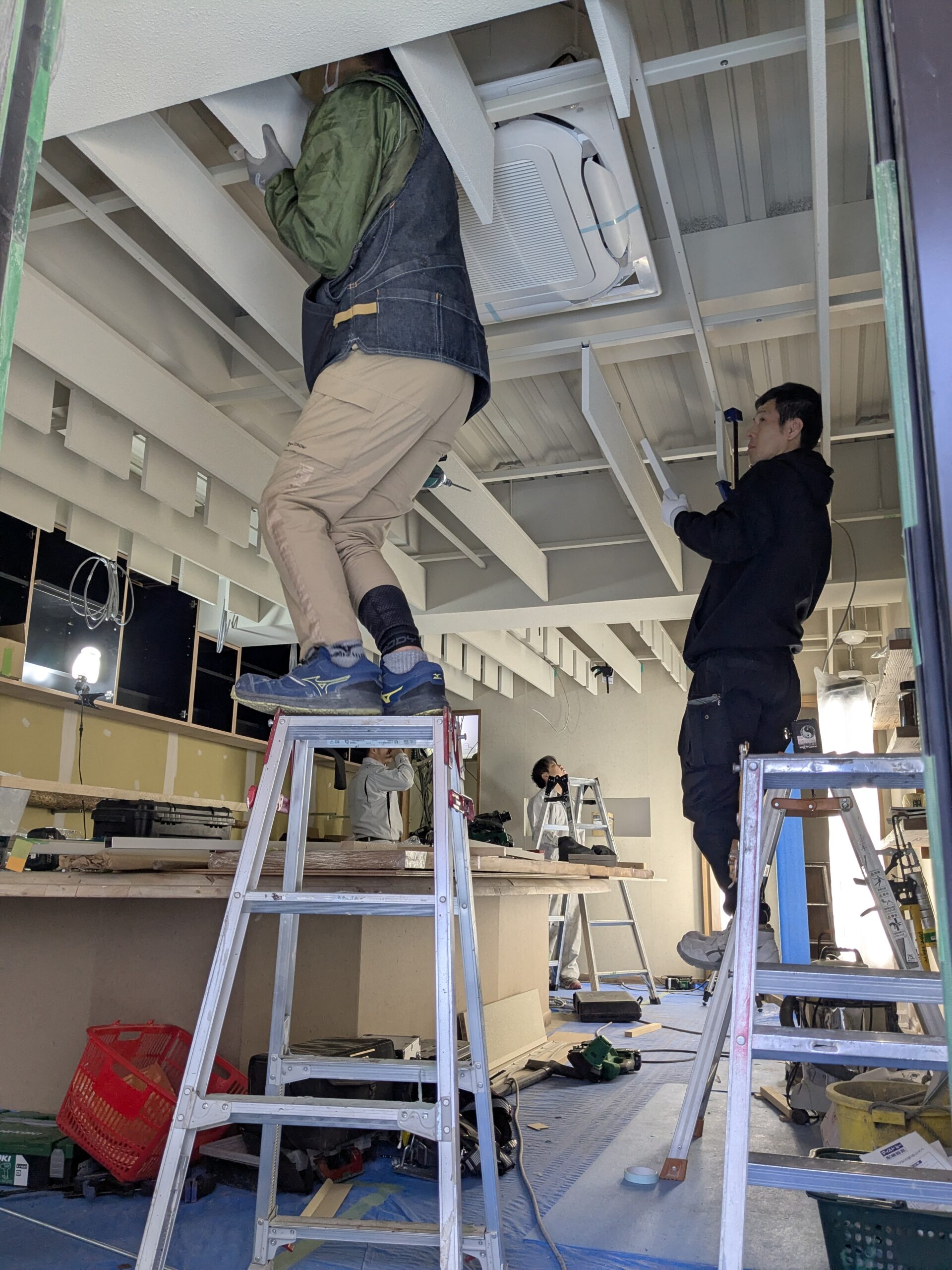 飲食店(お茶屋)の新装工事を新宿区で行いました。 飲食店(お茶屋)の新装工事を新宿区で行いました。